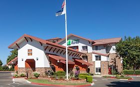 Turlock Holiday Inn Express